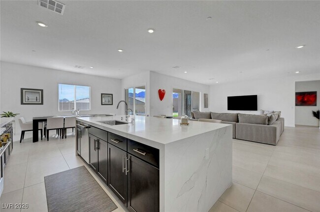 Building Photo - 10851 Mila Lndg Ave