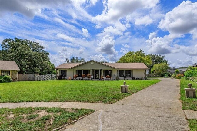 Building Photo - 2503 Woodhaven Ct