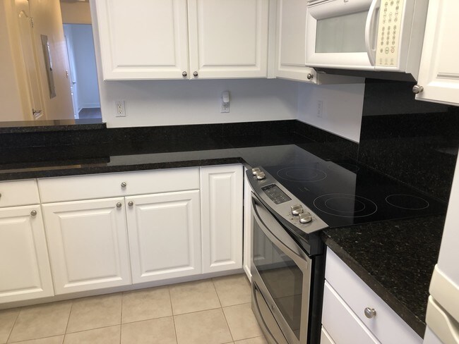 Building Photo - 92-1083 Koio Dr