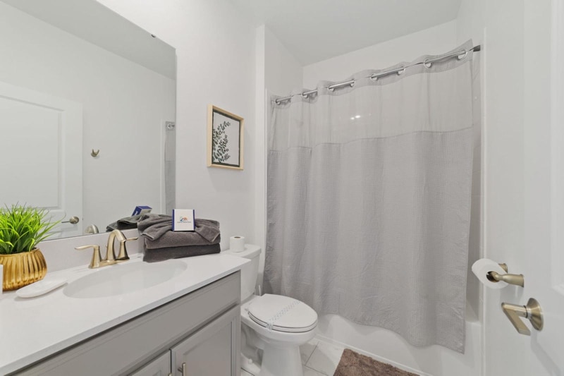 Building Photo - 9227 Sommerset Hills Dr