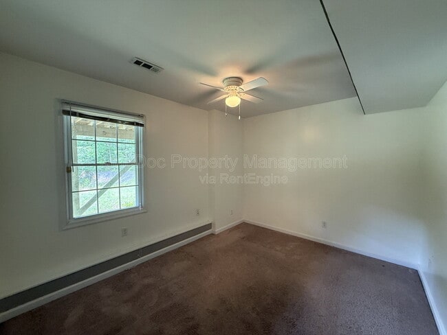 Building Photo - 17493 American Way