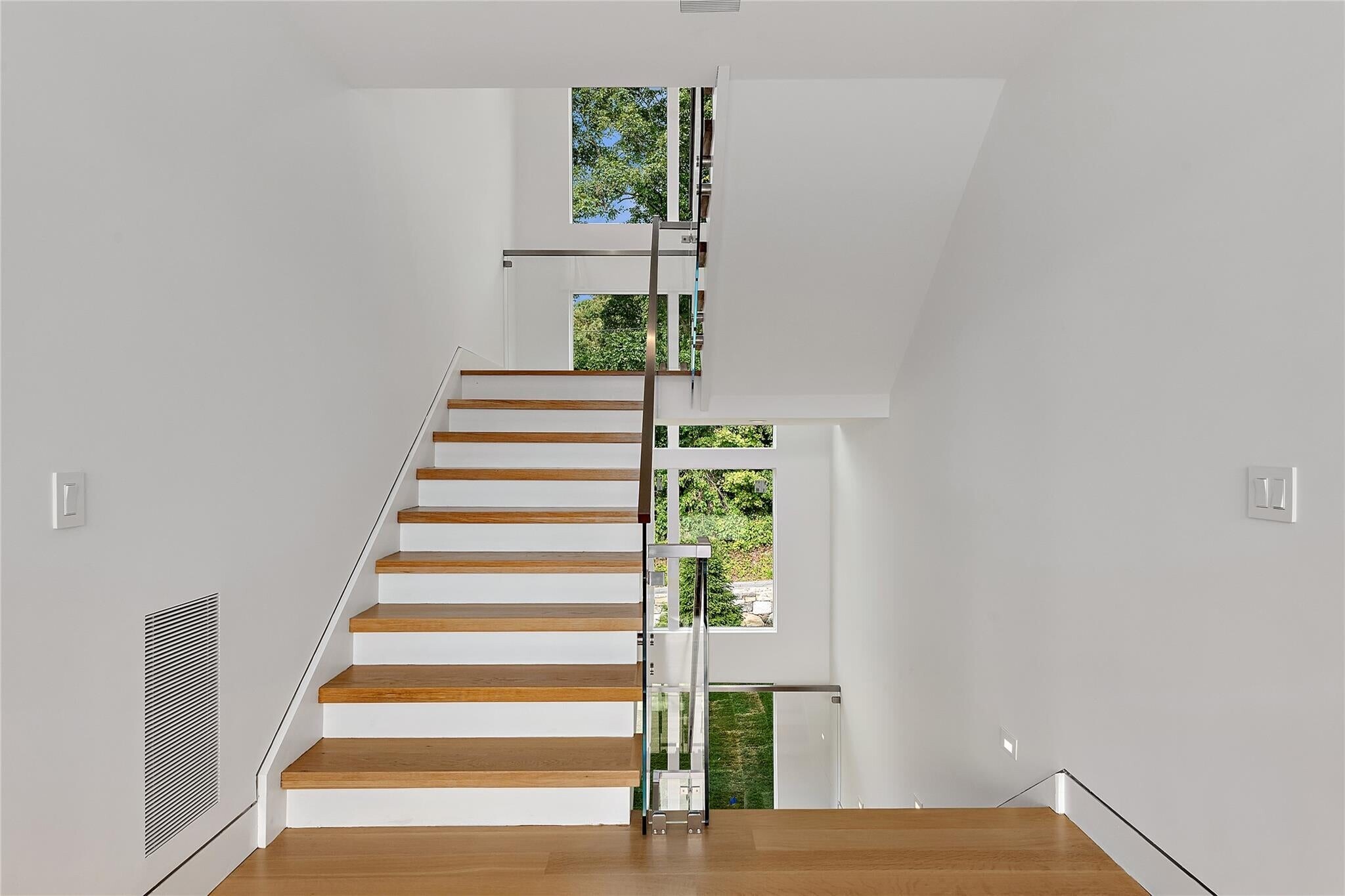 Building Photo - 68 Root Ave