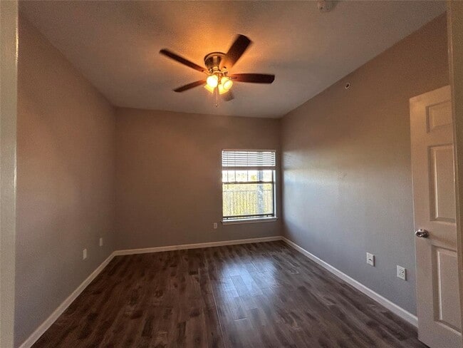 Building Photo - 2320 Gracy Farms Ln
