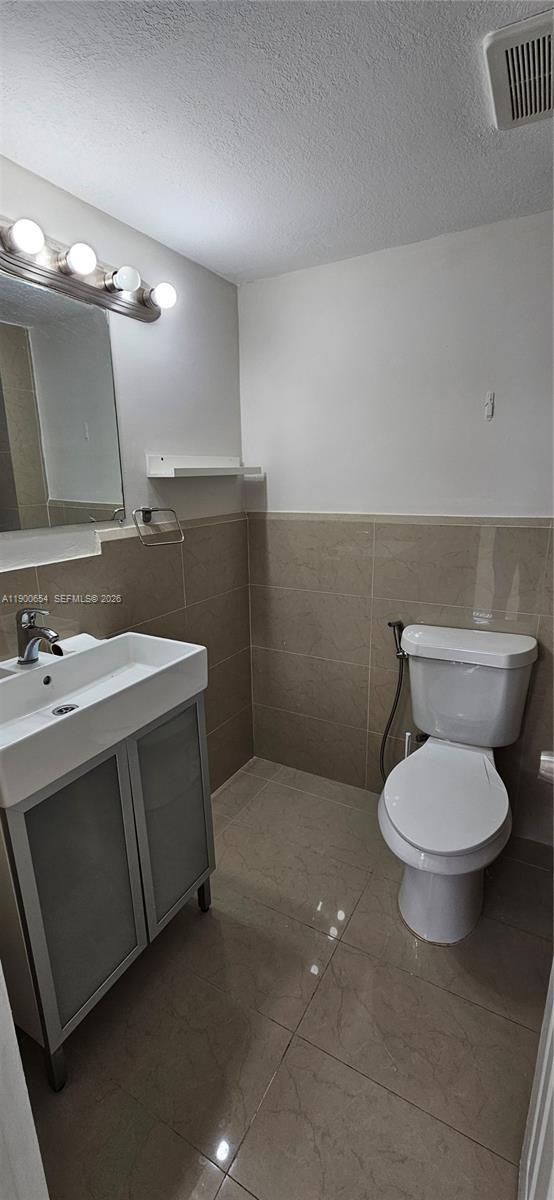 Building Photo - 4360 NW 79th Ave