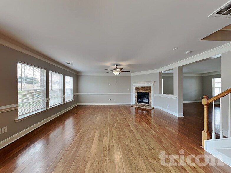 Building Photo - 4355 Stone Mountain Dr