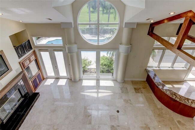 Building Photo - 18605 Avenue Monaco