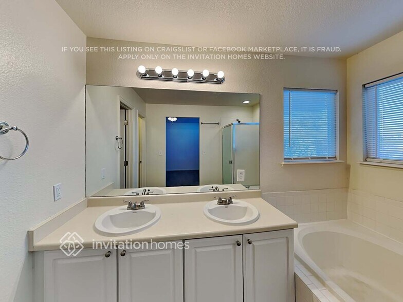 Building Photo - 6840 Quarter Circle Rd