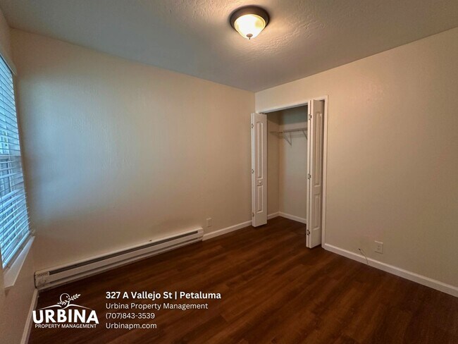 Building Photo - Charming Midtown Petaluma 2BD Duplex w/ Fenced Yard