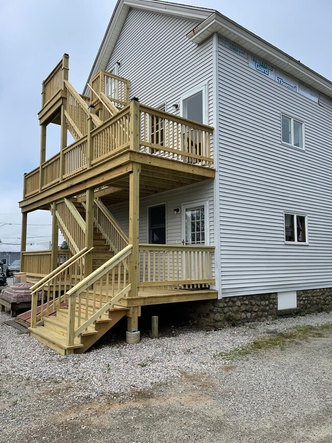 Building Photo - 10 Ford Dr