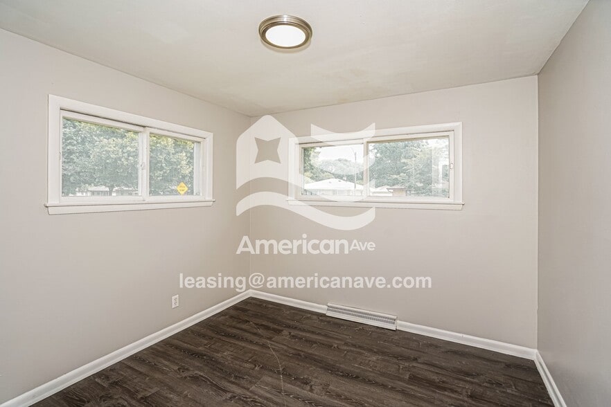 Building Photo - 5251 N 83rd St