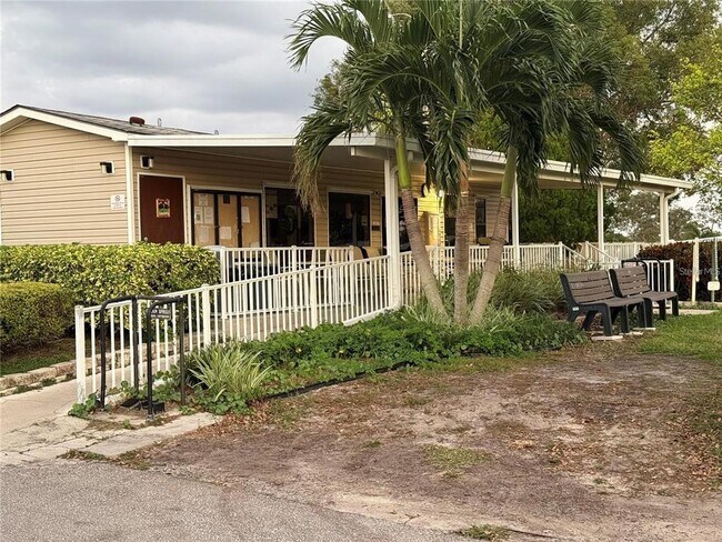 Building Photo - 29 Royal Palm Cir