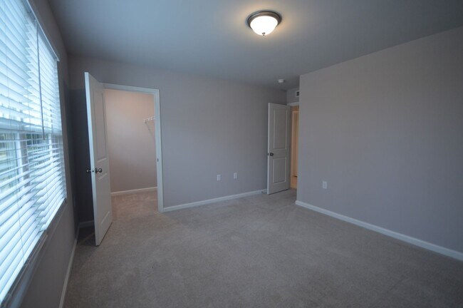 Building Photo - 4229 Olde Waverly Wy