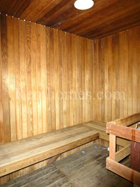 Building Photo - Rancho Bernardo, 14936 Avenida Venusto #15...