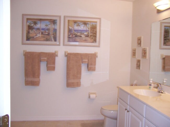 Building Photo - Furnished 3/2 Condo In Canopy Walk