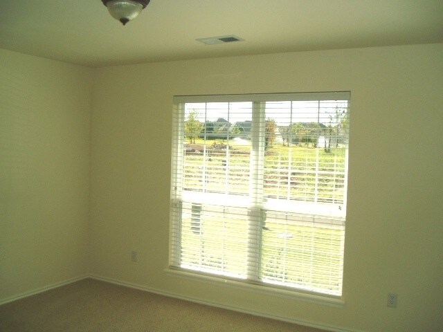 Building Photo - 15616 Traditions Dr