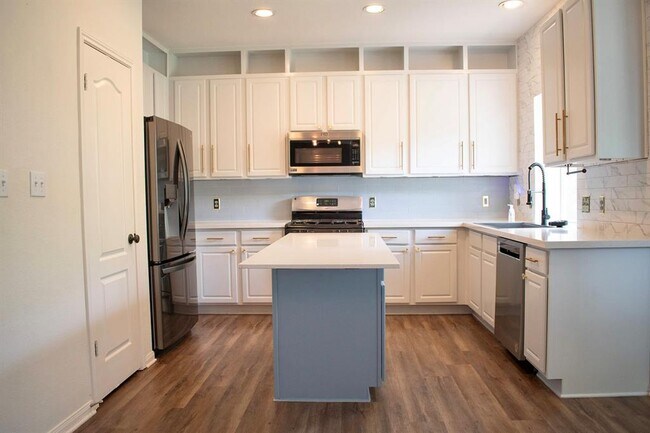 Building Photo - 15844 Opal Fire Dr