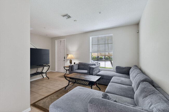 Building Photo - 1579 Frederick Small Rd