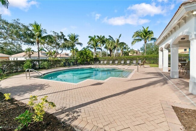 Building Photo - 10213 S Silver Palm Dr