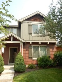 Building Photo - 1214 NE Littleton Ln