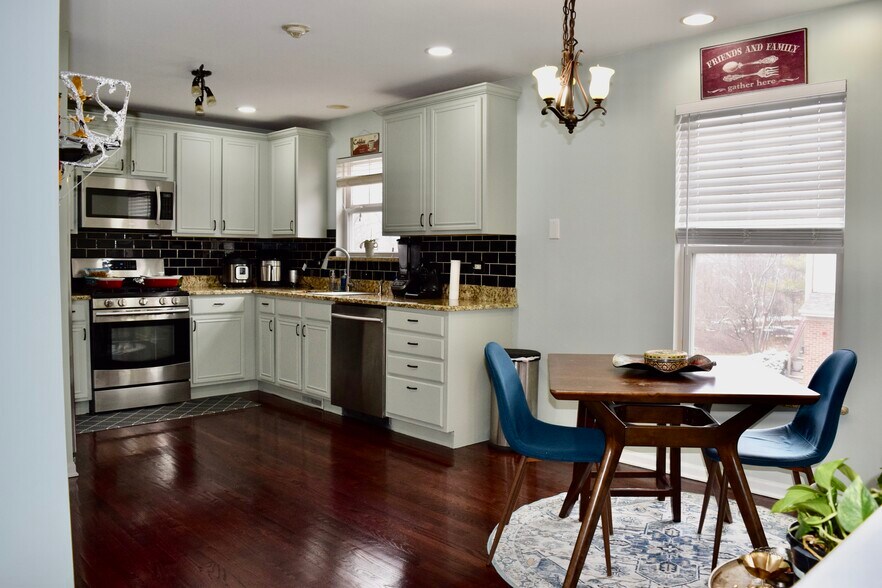 Building Photo - 3169 Saganashkee Ln