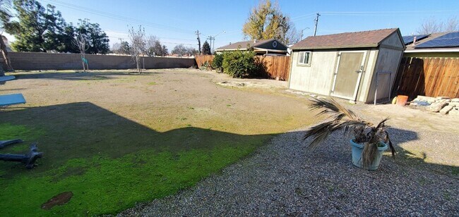 Building Photo - 109 Newberg St