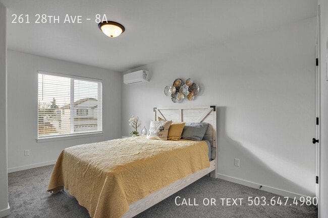 Building Photo - 261 SE 28th Ave