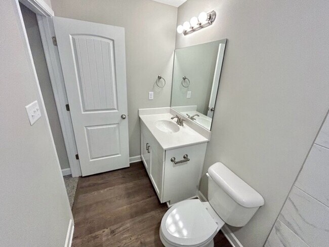 Building Photo - ShippCv8755