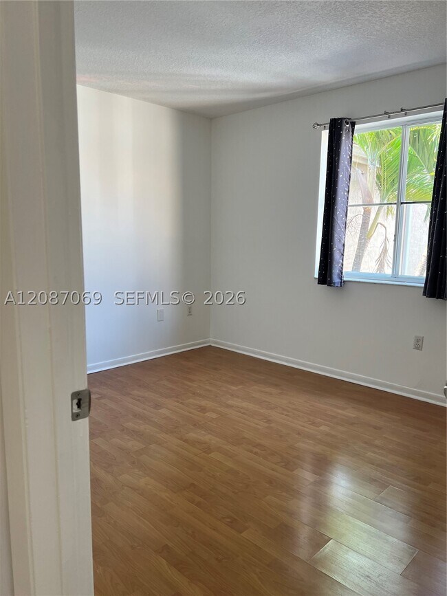 Building Photo - 1153 NW 123rd Pl