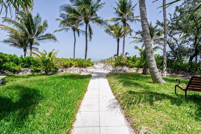 Building Photo - 401 Briny Ave