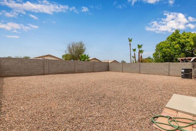 Building Photo - Freshly Remodeled Home in Apache Junction