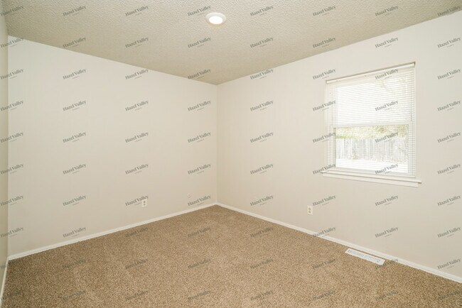 Building Photo - 3024 S Ash Ct