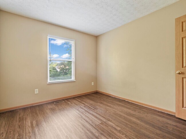 Building Photo - 7915 Brianna Drive