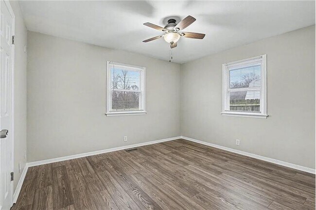 Building Photo - 5807 Averill Ave SW