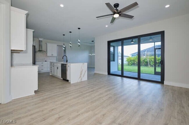 Building Photo - 1645 NW 38th Pl