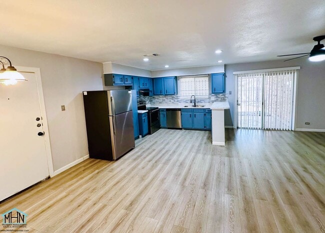 Building Photo - Welcome to Your Dream Home in Thunderbird ...