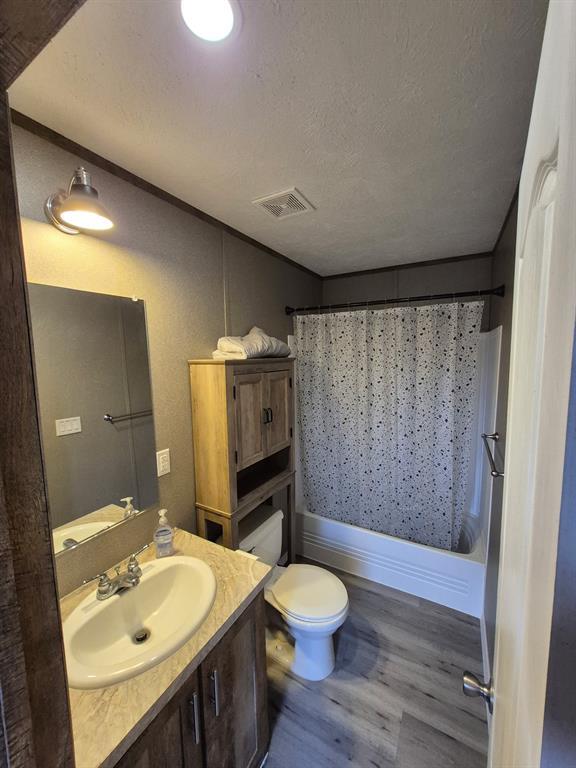 Building Photo - 222 Shadow Oaks Dr