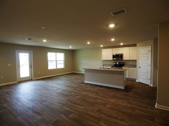 Building Photo - 7421 Brompton Dr