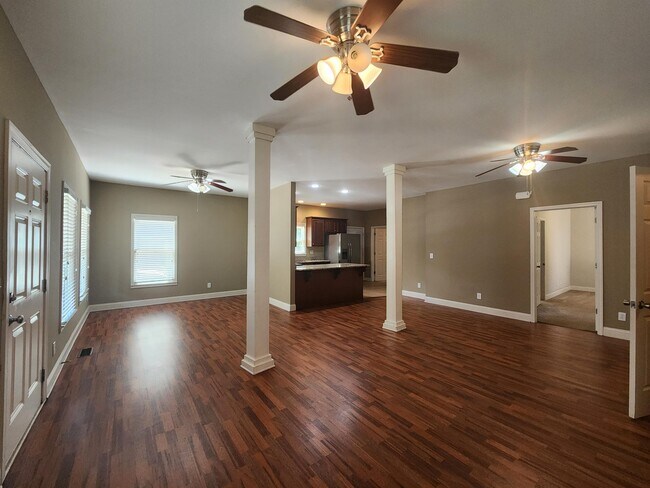 Building Photo - 137 Strickland Ave