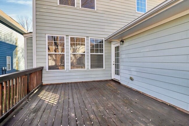 Building Photo - Gorgeous 3BD/2.5BA Craftsman Style Home in the Westmoreland Community!