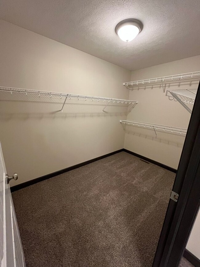 Building Photo - 5062 Catawba Pl Ln