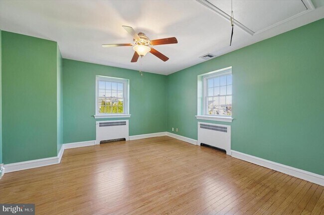 Building Photo - 1156 Garfield Ave
