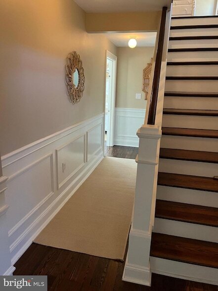 Building Photo - 465 Clothier Springs Rd