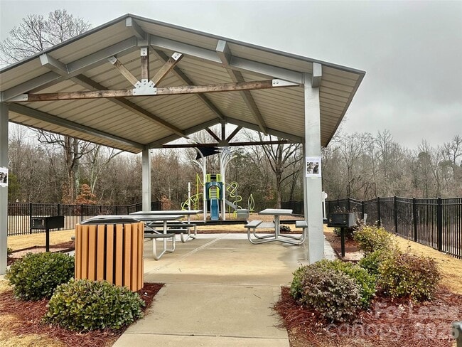 Building Photo - 8128 Derby Wood Ln