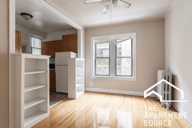 Building Photo - 1373 W Estes Ave
