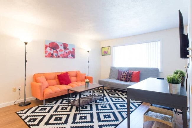 Building Photo - 37 Oxford Cir