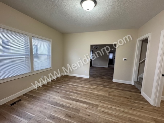 Building Photo - 739 W 4th St