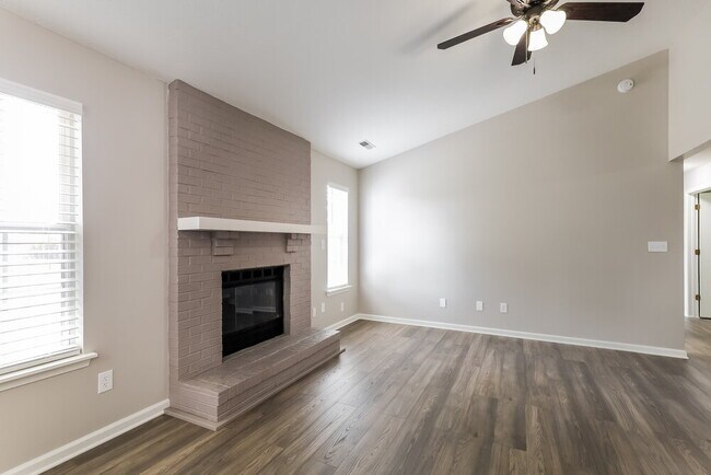 Building Photo - 329 Bear Story Blvd