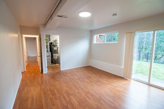 Building Photo - 12410 98th Ave NE