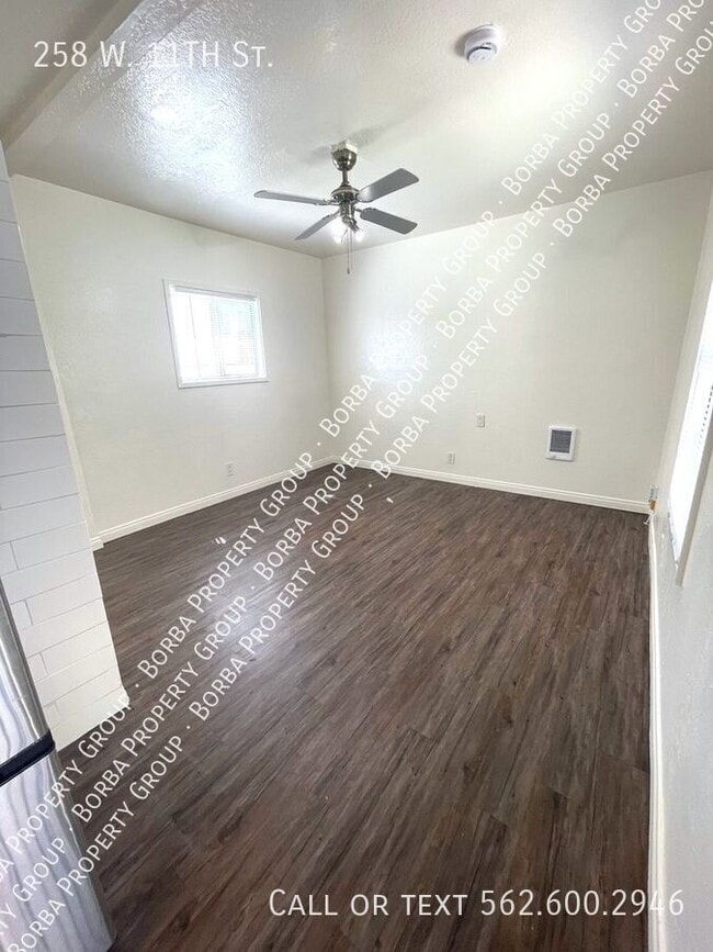 Building Photo - 258 W 11th St