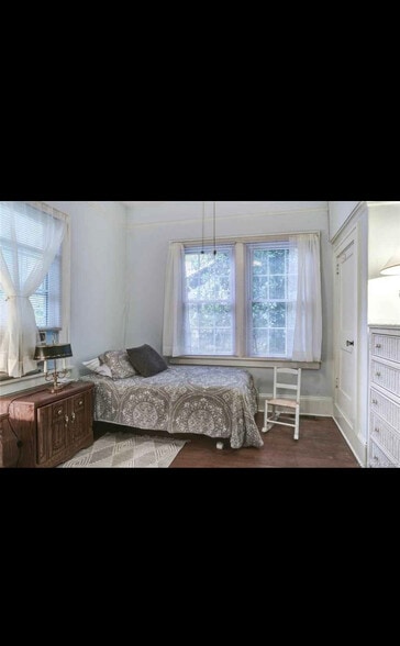 Building Photo - 173 Forest Hill Dr